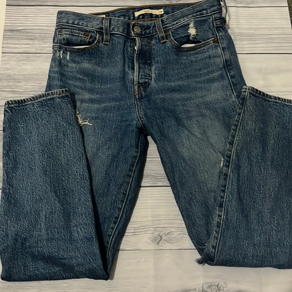 Levi Blue ripped jeans